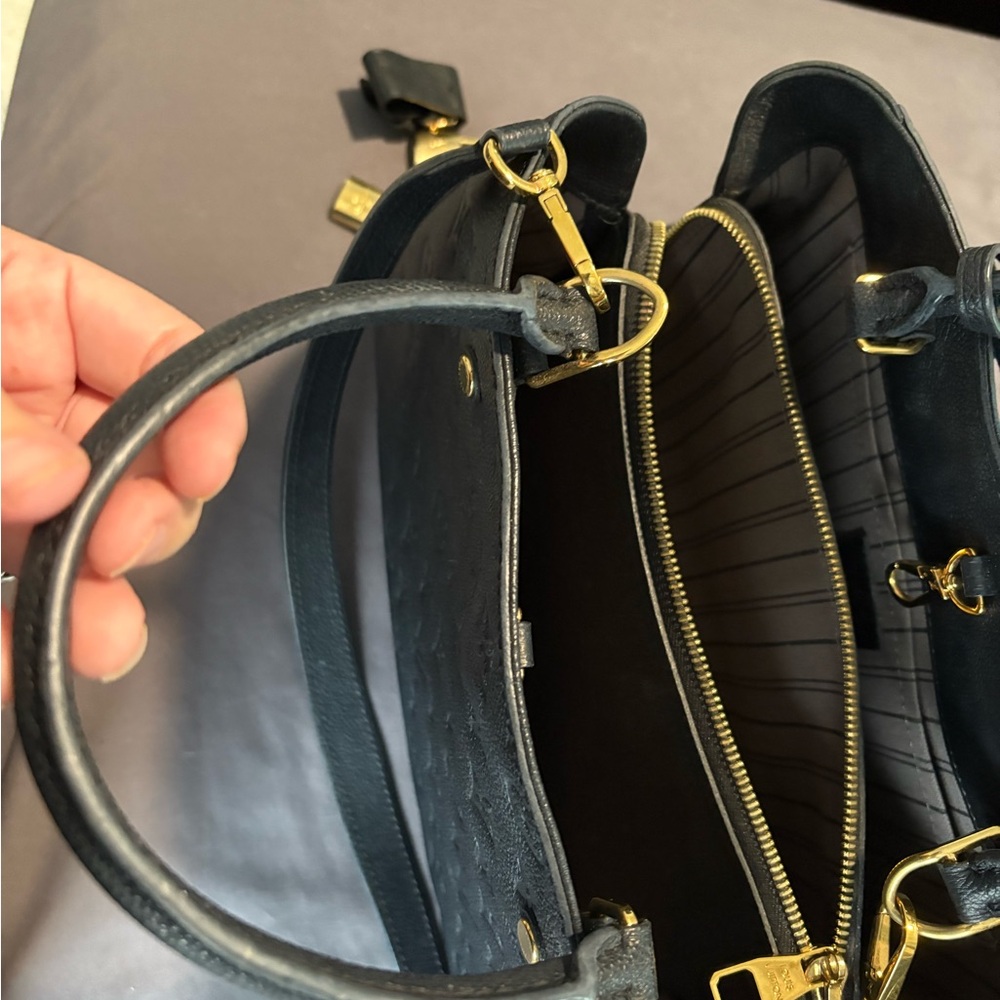 Louis Vuitton Black Embossed Montaigne mm - Picture 14 of 16